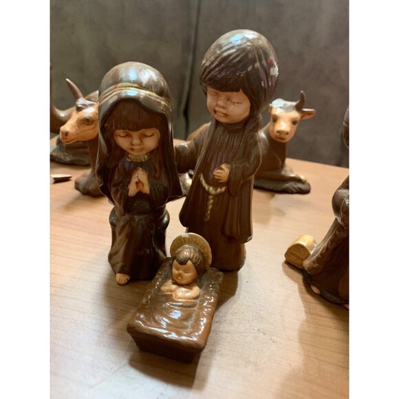 Hand Painted Duncan Nativity Set Ceramic 9 Pieces Brown T4 - Picture 2 of 7